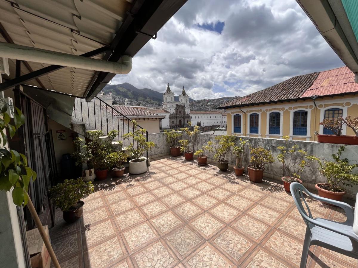 Hostal Benalcazar Quito Dış mekan fotoğraf